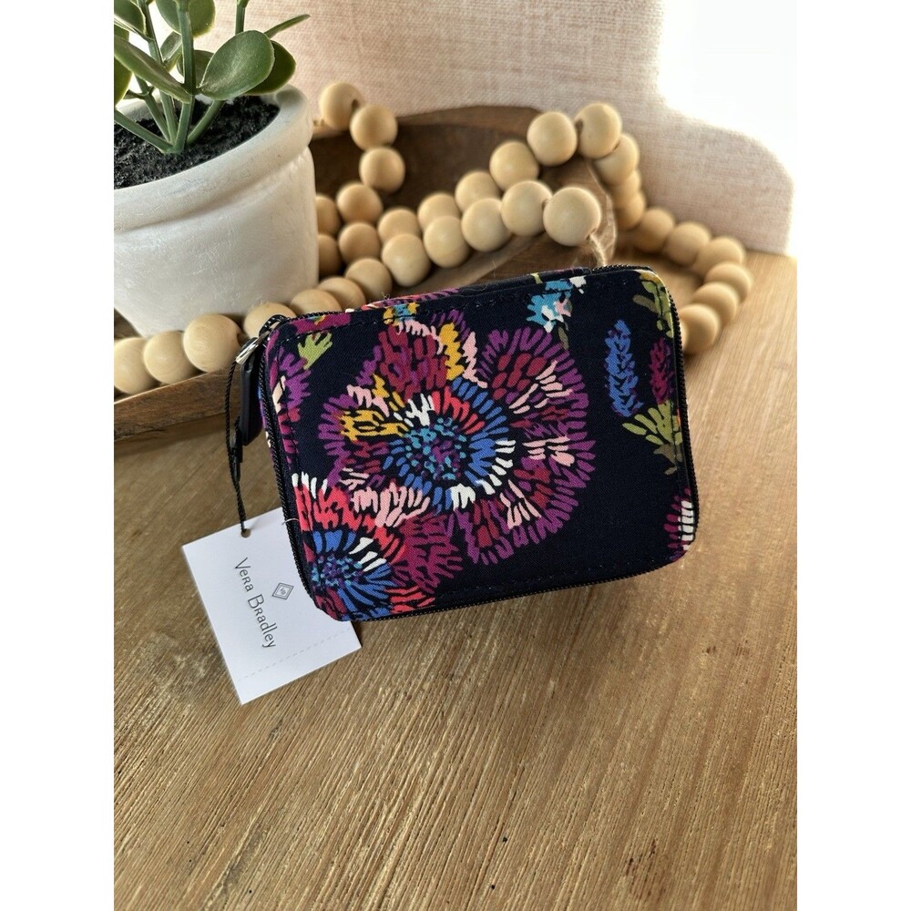 NWT Vera Bradley Travel Pill Case Organizer – Midnight Wildflowers Retired